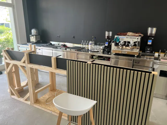 Die Bar nimmt langsam Form an